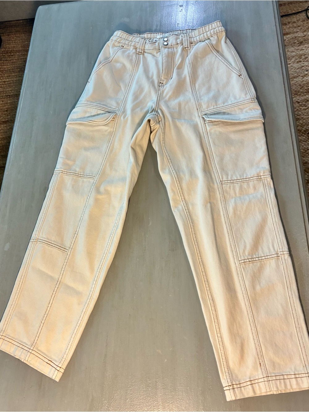 Women’s cream cargo Pacsun jeans